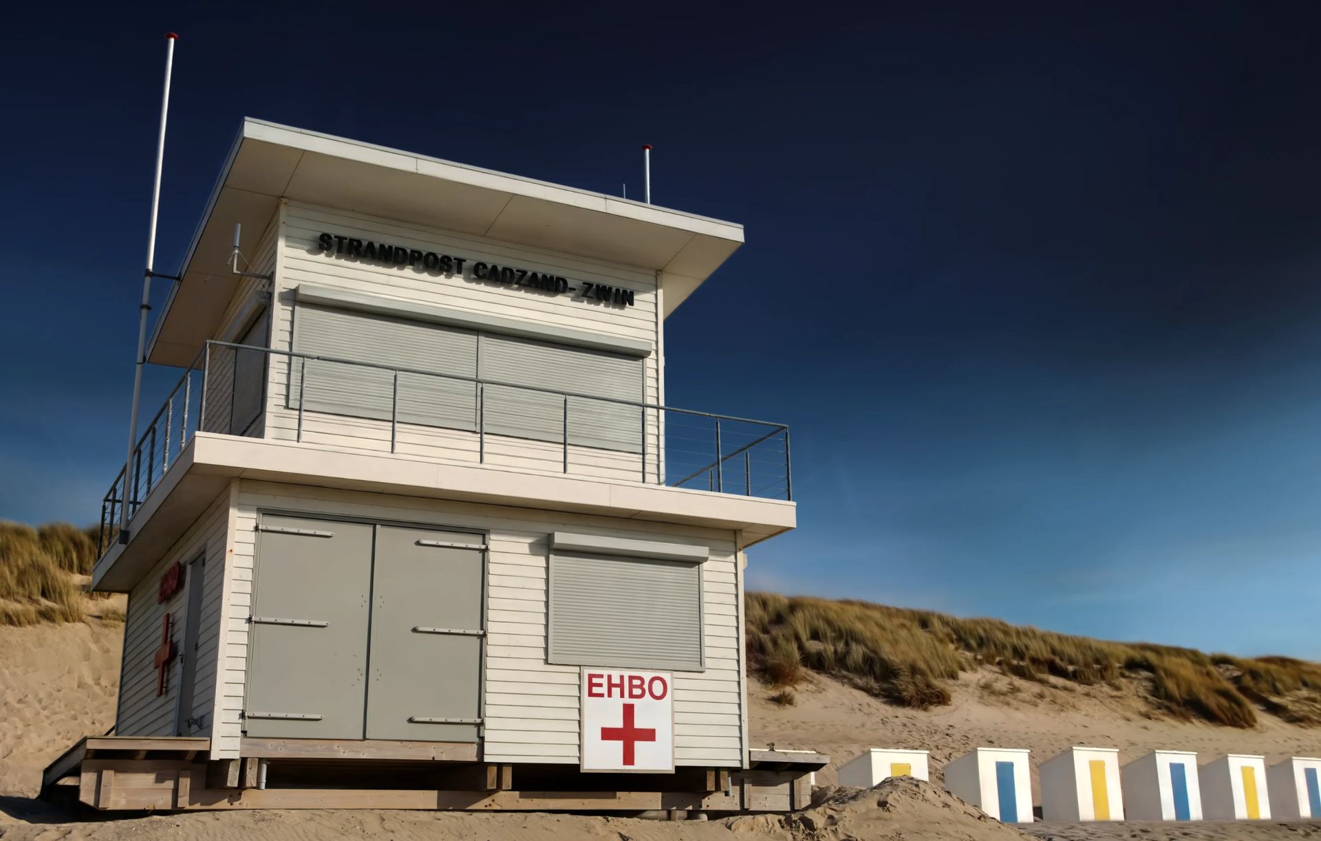Gaussian Splat capture of a lifeguard hut on the Dutch coast — reconstructed from 1,322 frames combining Sony A7R IV stills and DJI Mini 2 drone footage